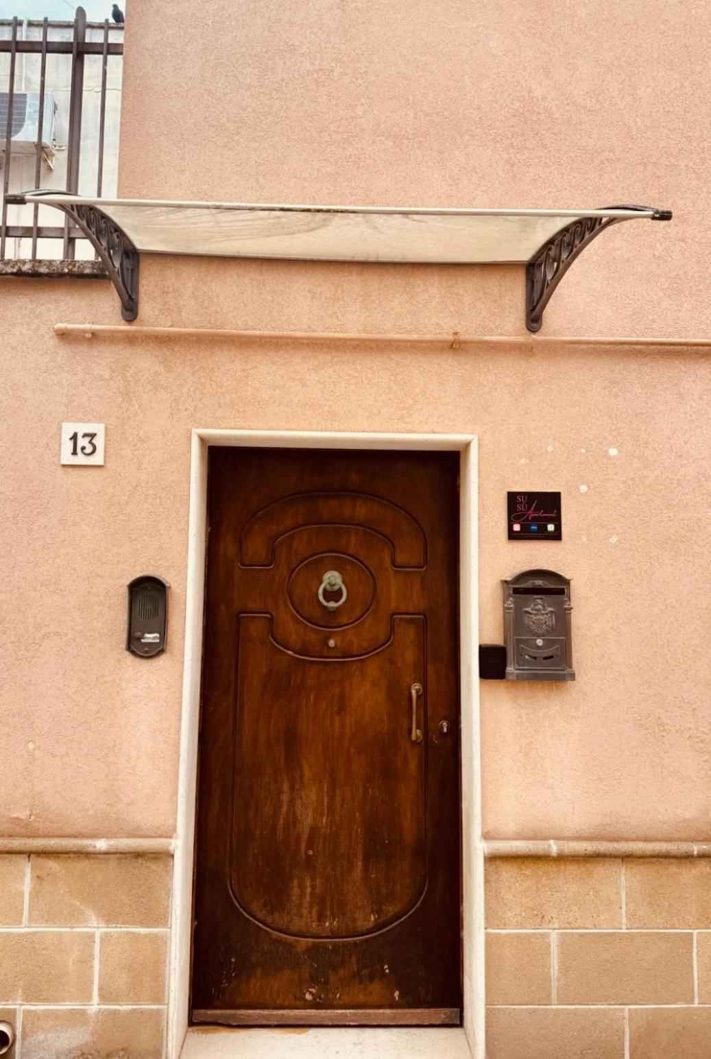 Susu Apartment Bríndisi Exterior foto